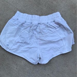 Lululemon Tracker Low-Rise Line Shorts size 8